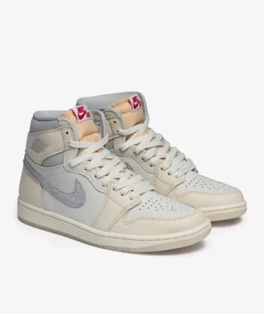 Baskets Air Jordan 1 Retro High OG - Sail/university Red, taille 42,5 à 47 - Sivasdescalzo