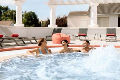 Séjour détente 2J/1N pour 2 - Châtel-Guyon - Aïga Resort Thermal & Spa 4* + Pass thermal accès SPA - Du 12 au 13 septembre (54€/pers) - Voyage Privé