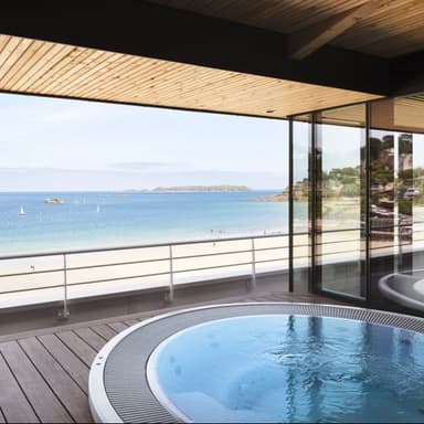 Séjour bien-être à Perros-Guirec (22) : 2J/1N au Grand Hôtel 4★ | Vue mer + petit-déjeuner + spa | 82,50€/p - Voyage Privé