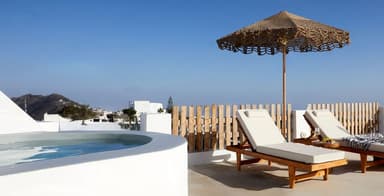 Séjour 4J/3N pour 2 à Santorin - Athiri Santorini Apartments & Suites + Suite avec jacuzzi privé + Petit-déjeuner - Novembre (152€/pers) - Voyage Privé