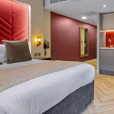 2 Nights 4* Roomz Aparthotel Newcastle City Centre inc weekends - Smart Studio 2 people w/ daily coffee & croissant - Aug to Nov (members) - Travelzoo