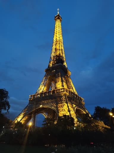 22-27 June, Return flights to Paris Beauvais from Manchester with Ryanair - Hand Luggage 40x20x30cm - Ryanair