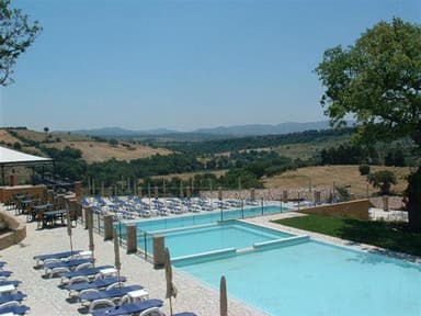 4* Borgo Magliano Italy, With Breakfast - £28pp (Hotel Only) / 3 Nights With London Flights £132pp (Selected Winter Dates) - Voyage Prive