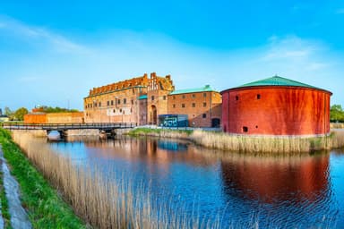 16-19 Sept, Return Flights to Malmö from Stansted with Ryanair - Hand Luggage 40x20x30cm - Ryanair