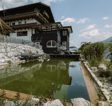 2 Nächte für 2 Pers. | Bergurlaub am Großvenediger: BergBaur inkl. Frühstück, Wellness, Naturbadeteich und Sommercard ab 276 € - Travelcircus