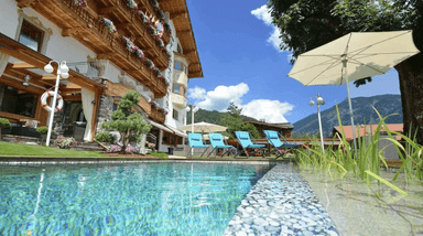Auszeit am Achensee: 2 Nächte im top 4* Adults only-Hotel inkl. Frühstück & Zugang zum Wellnessbereich (2 Personen) - Urlaubspiraten