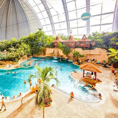 Tropical Islands: Übernachtung mit Frühstück & täglicher Eintritt inkl. Sauna ab 102,28€ für 2 Personen - Travelcircus