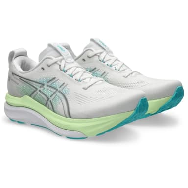 ASICS: TENIS GEL-KAYANO 33. El modelo mas reciente.